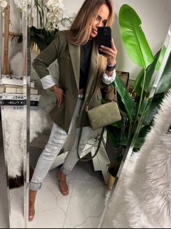 Marynarka oversize w kolorze khaki o wydłużonym fasonie